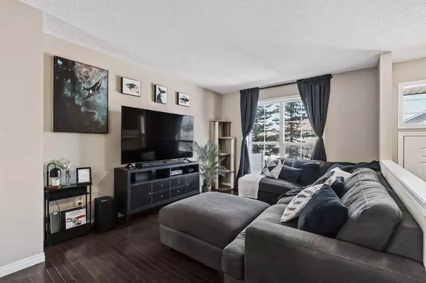 Calgary, AB T2Z 0T5,103 New Brighton Villas SE