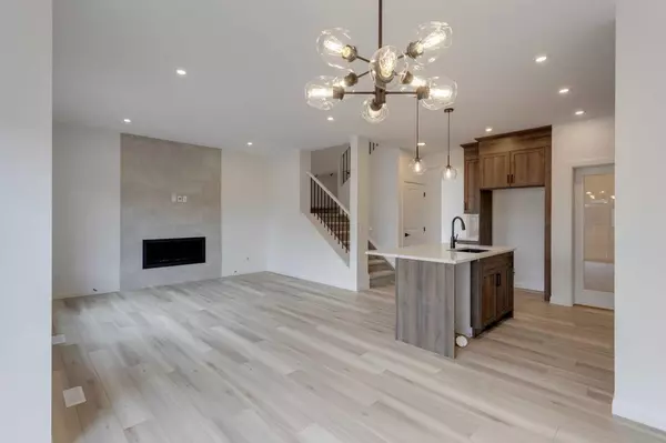 Chestermere, AB T1X 2X5,269 Dawson Wharf CRES