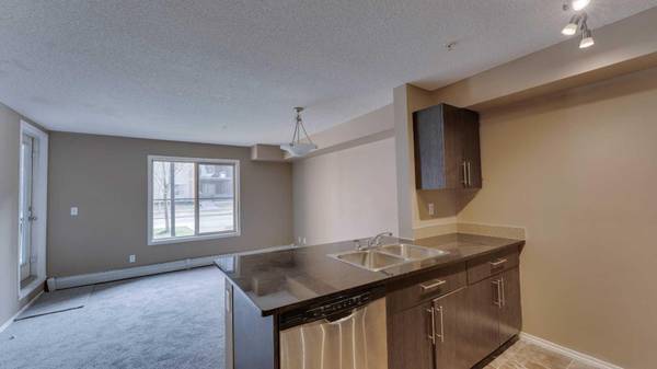 2715 12 AVE SE #105, Calgary, AB T2A 4X8