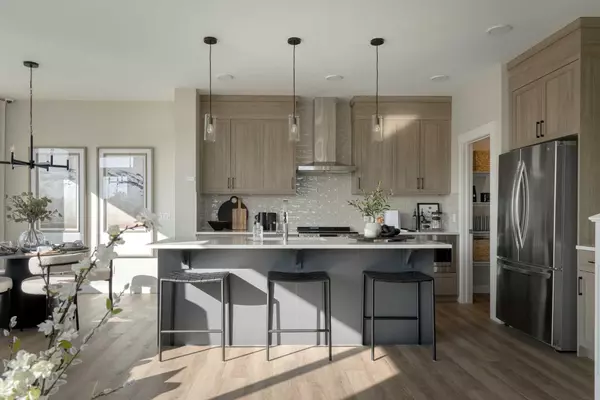 Okotoks, AB T1S 5X2,7 Wedderburn Gate