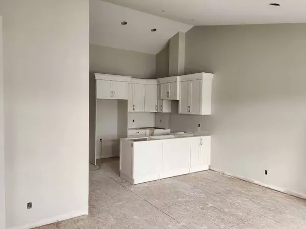 Vulcan, AB T0L 2B0,421 Meadowlark WAY