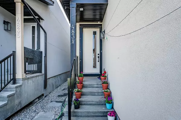 Calgary, AB T3J 2J5,4831 87 AVE NE