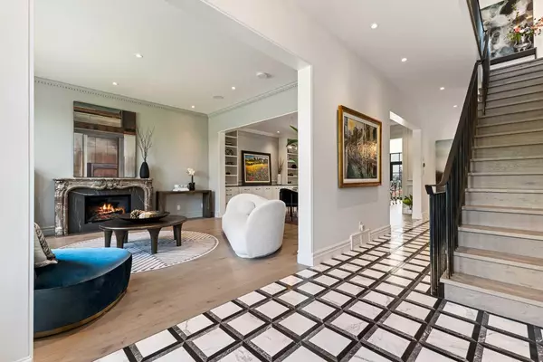 Calgary, AB T3E 7B6,82 Valour CIR SW