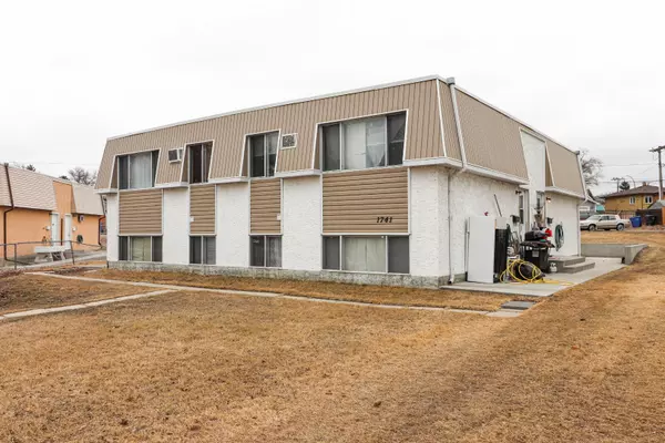 1741 14 AVE SE, Medicine Hat, AB T1A 3R2