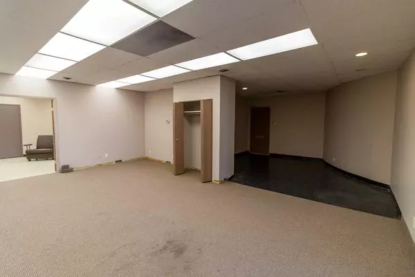 Calgary, AB T2E 6P1,4712 13 ST NE #Suite 204