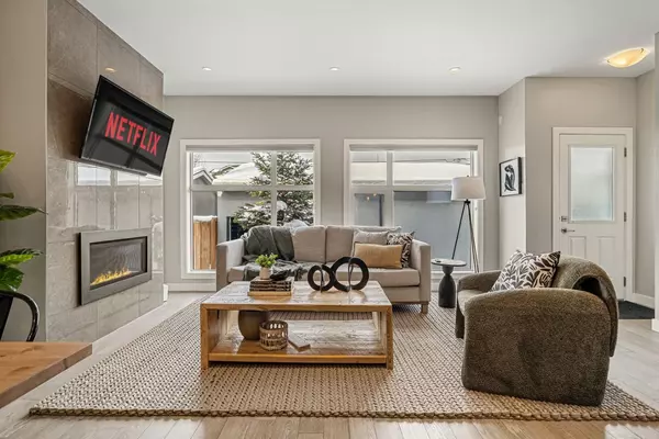 1716 kensington RD NW ##2, Calgary, AB T2N 3R3