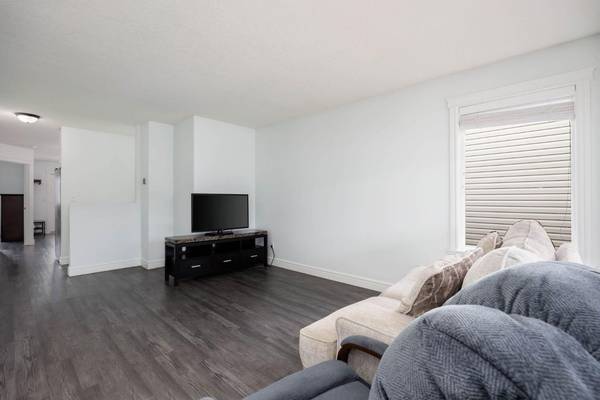 Fort Mcmurray, AB T9H 4W9,140 Lynx CRES