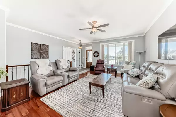 Olds, AB T4H 0C8,52 Winter DR