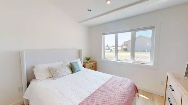 Cardston, AB T0K 0K0,851 7 AVE W