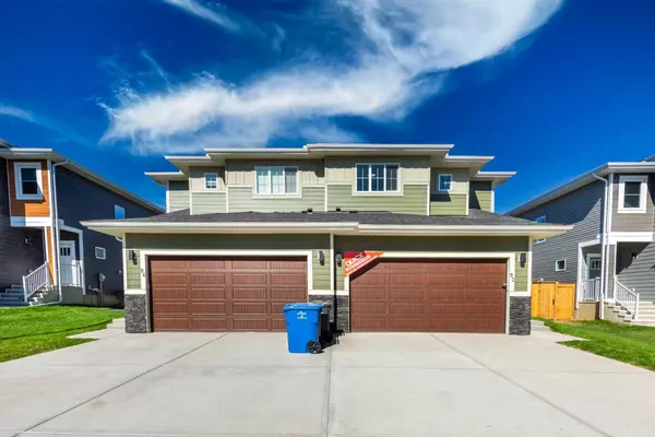 92 Waterford MNR, Chestermere, AB T1X 2T9