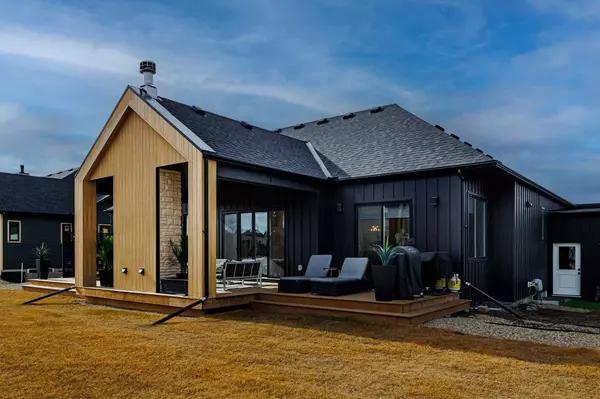 19 Monterra WAY, Cochrane Lake, AB T4C 0G9