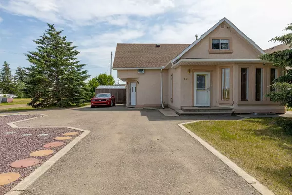 Champion, AB T0L 0R0,328 6 AVE N