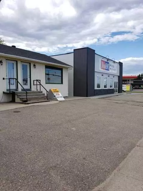 5118 55 A ST, Cold Lake, AB T9M 1R1