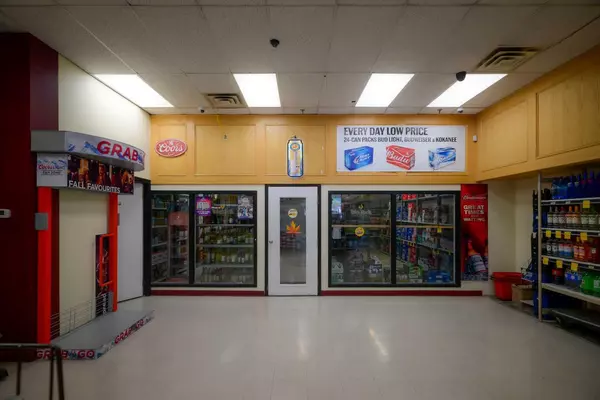 Calgary, AB T2L 0A1,769 Northmount DR NW