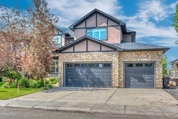 Chestermere, AB T1X 1W5,341 Rainbow Falls WAY