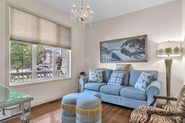 Chestermere, AB T1X 0B1,166 Topaz Gate