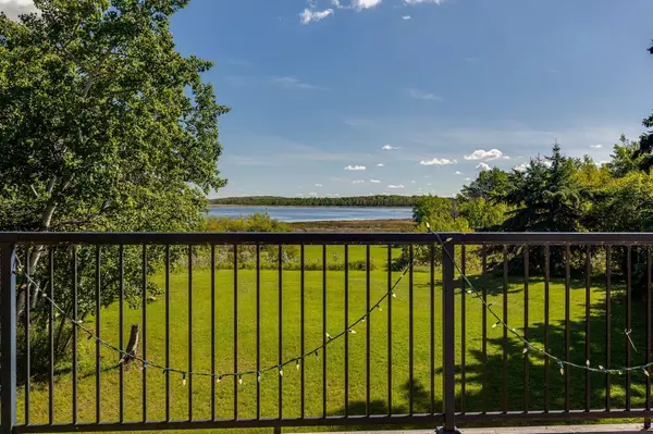 602 Pheasant Close, Pelican Point, AB T0B 0H0