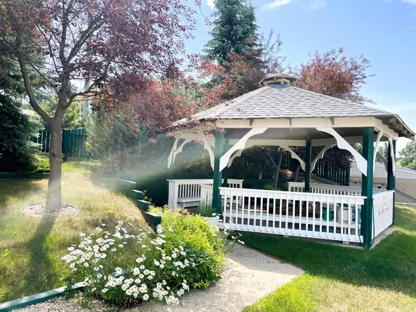 Camrose, AB T4V4R2,4625 50 ST #405