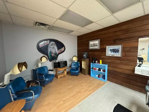 Ponoka, AB T4J1C5,5033 50 AVE