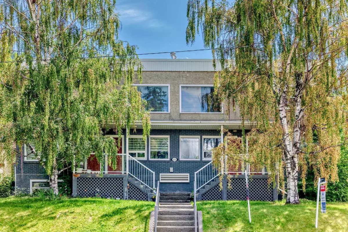 Calgary, AB T2T 1E7,2121 26 AVE SW #4