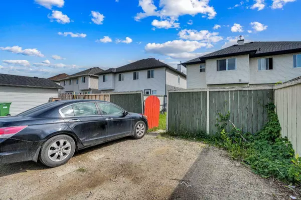 Calgary, AB T3J 4K8,19 Taravista GDNS NE
