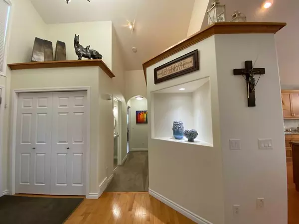 Brooks, AB T1A 0A8,79 Park PL W