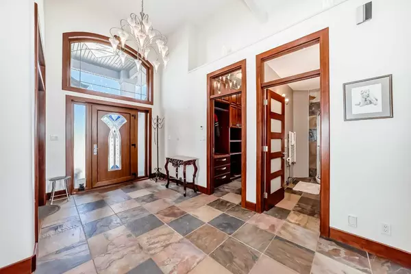 Camrose, AB T4V 4X3,6403 32 AVE