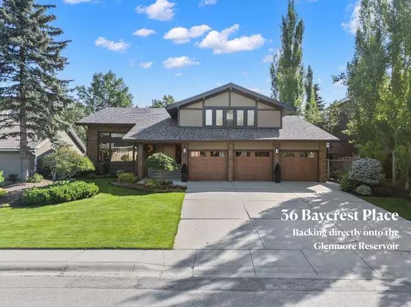 36 Baycrest PL SW, Calgary, AB T2V 0K6