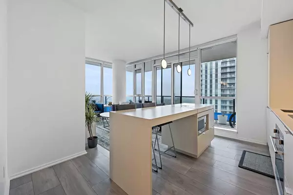 Calgary, AB T2G 1S2,615 6 AVE SE #2104