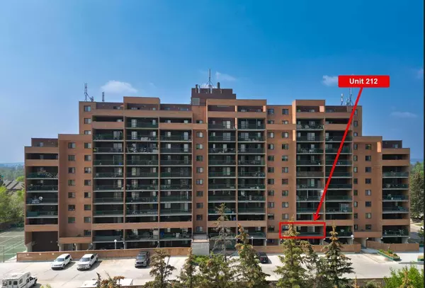 Calgary, AB T3A 3H1,5204 Dalton DR NW #212