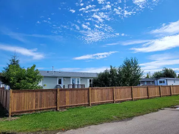 Slave Lake, AB T0G2A1,404 6 AVE NW #55