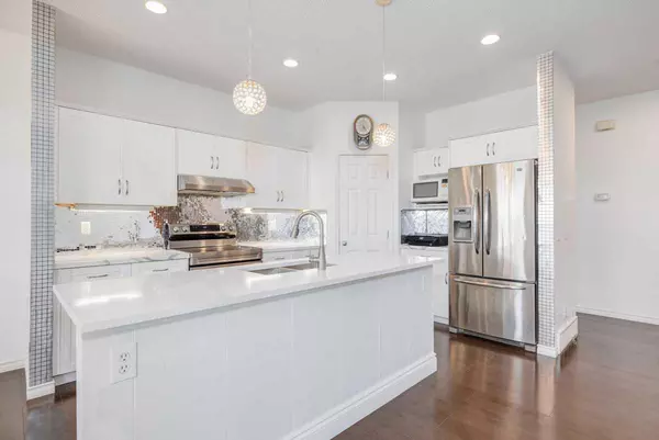 Calgary, AB T3J 5G2,61 Saddlecrest PL NE