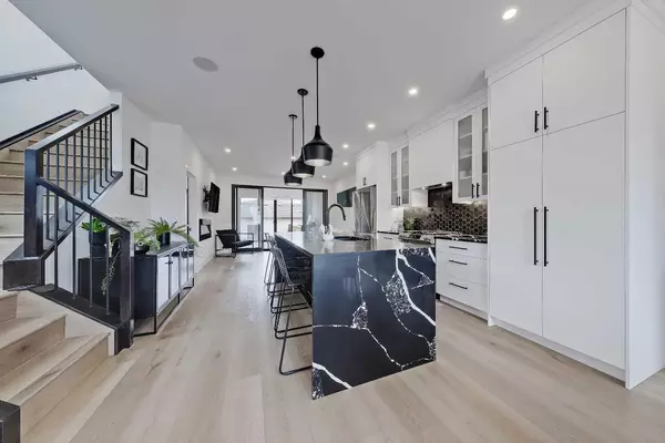 Calgary, AB T3C 1K8,1440 26A ST SW