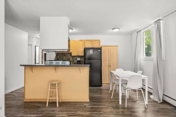 1312 13 AVE SW #202, Calgary, AB T3C 0T3