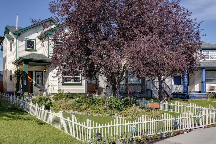 87 Coventry RD NE, Calgary, AB T3K5K4