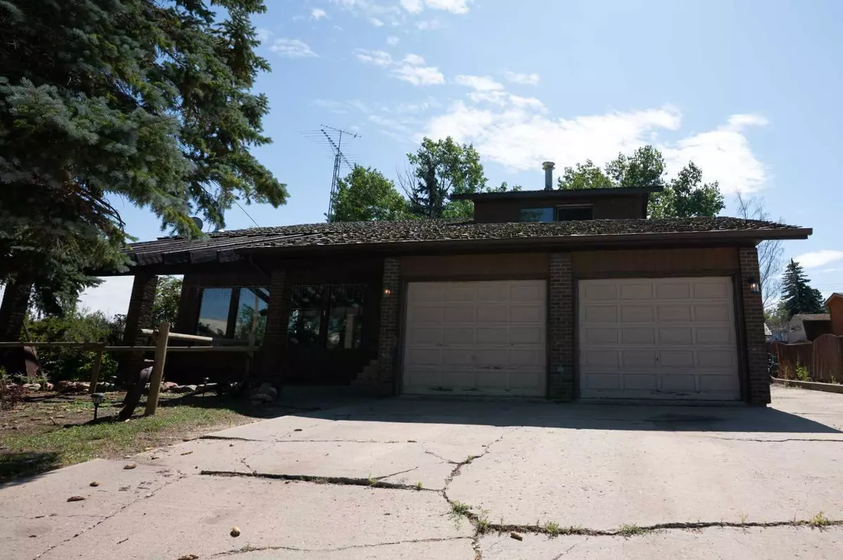 Hanna, AB t0j 1p0,601 Kennedy PL