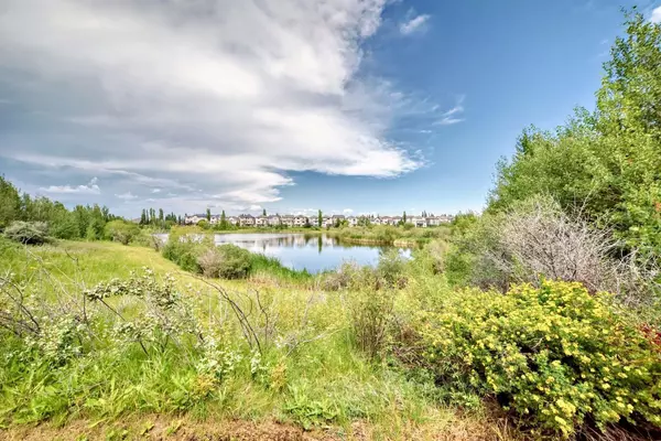 Calgary, AB T3M0B8,10 Cranwell SQ SE