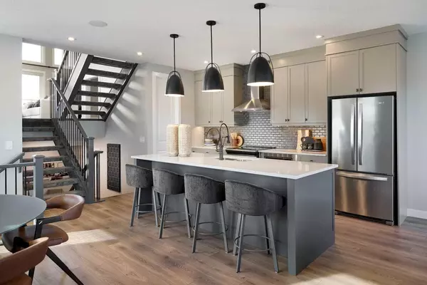 Calgary, AB T2X 5M4,336 Creekstone CIR SW