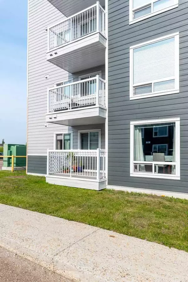5101 18 ST #101B, Lloydminster, AB T9V 2G7