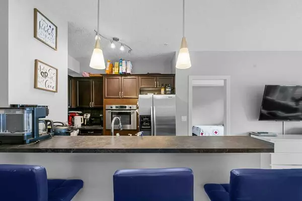 Calgary, AB T3G 0A7,60 Royal Oak PLZ NW #221