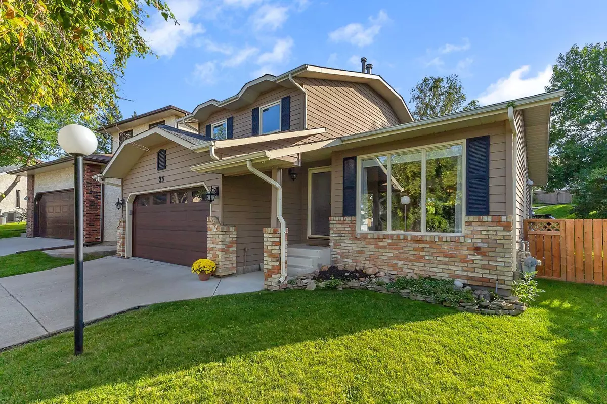 Calgary, AB T3K3B5,23 Sanderling CT