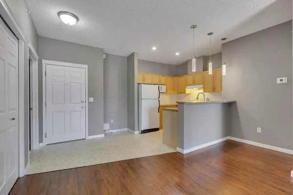 Calgary, AB T3K5Z1,70 Panamount DR NW #2309