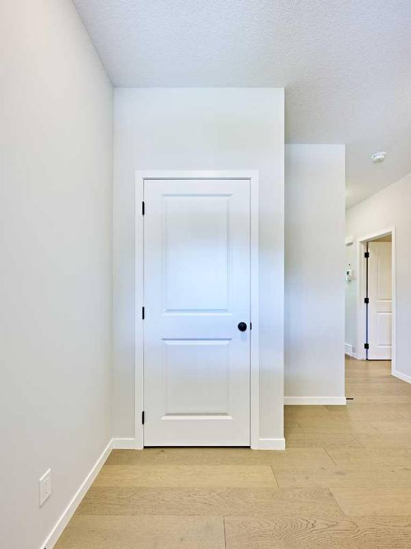 Calgary, AB T3G 5J4,95 ARBOUR LAKE HTS NW