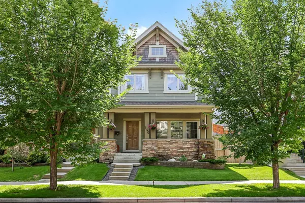 140 Mike Ralph WAY SW, Calgary, AB T3E0H8