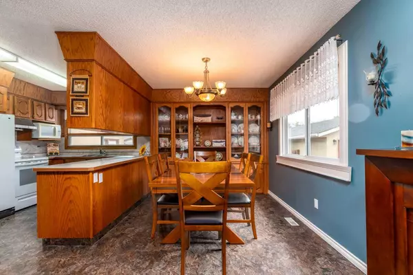 Lloydminster, AB T9V 1B5,5732 47 ST