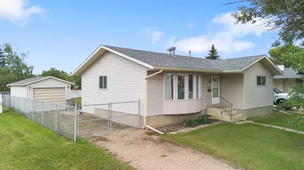 Grande Prairie, AB T8W 1C8,6637 Poplar DR