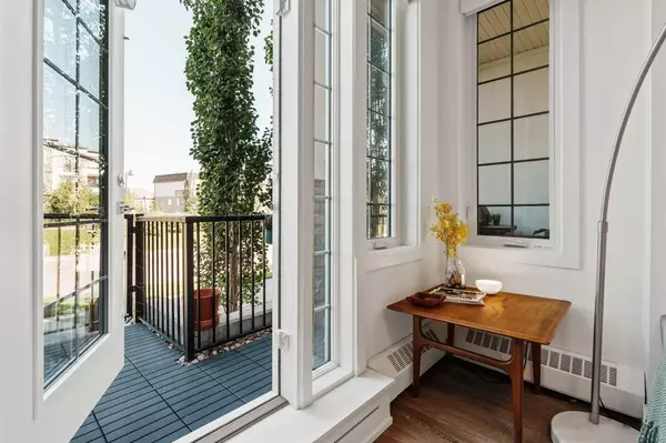 Calgary, AB T2C 5T6,38 Quarry Gate SE #108