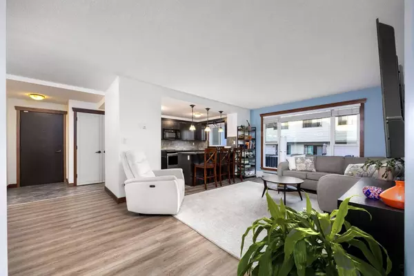 920 68 AVE SW #202, Calgary, AB T2V 0N6