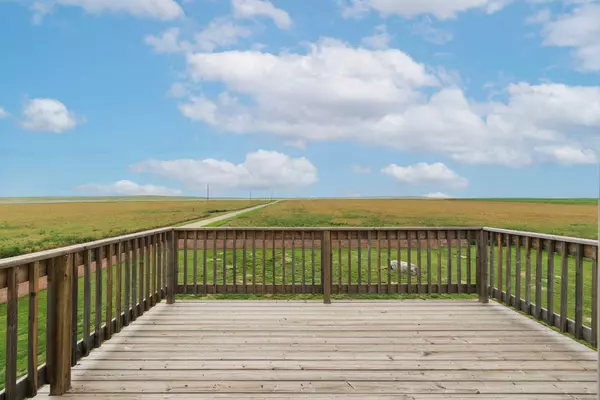 Rural Vulcan County, AB T0L 2B0,235030 TWP RD 172