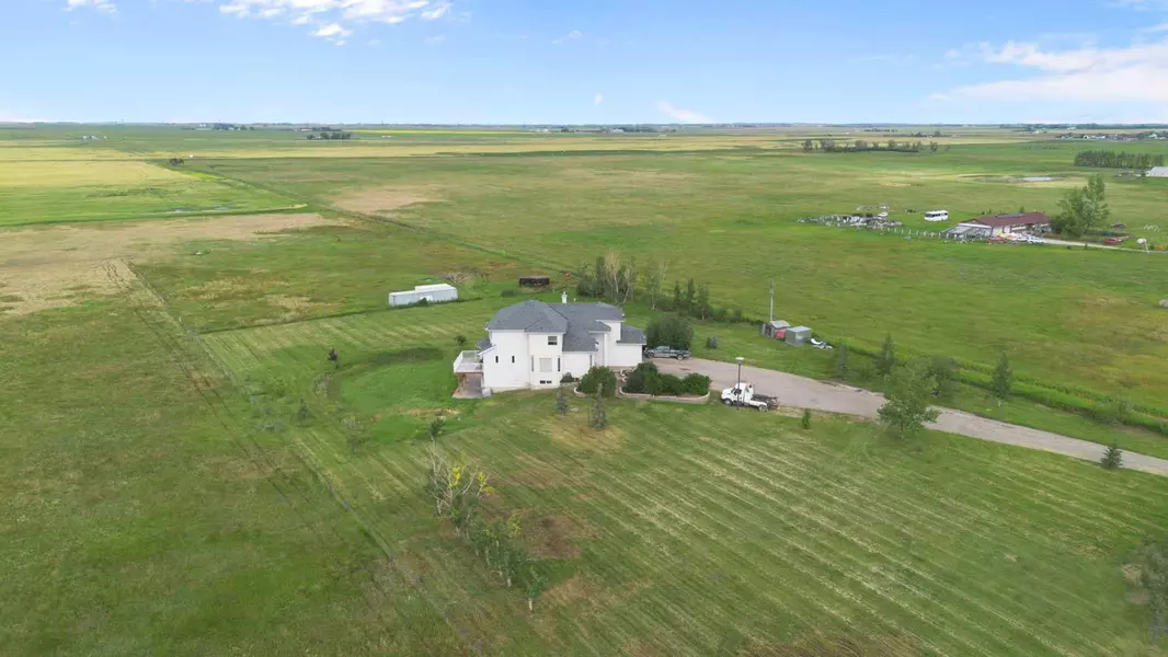 250257 271 Range RD, Rural Rocky View County, AB T1Z0T7